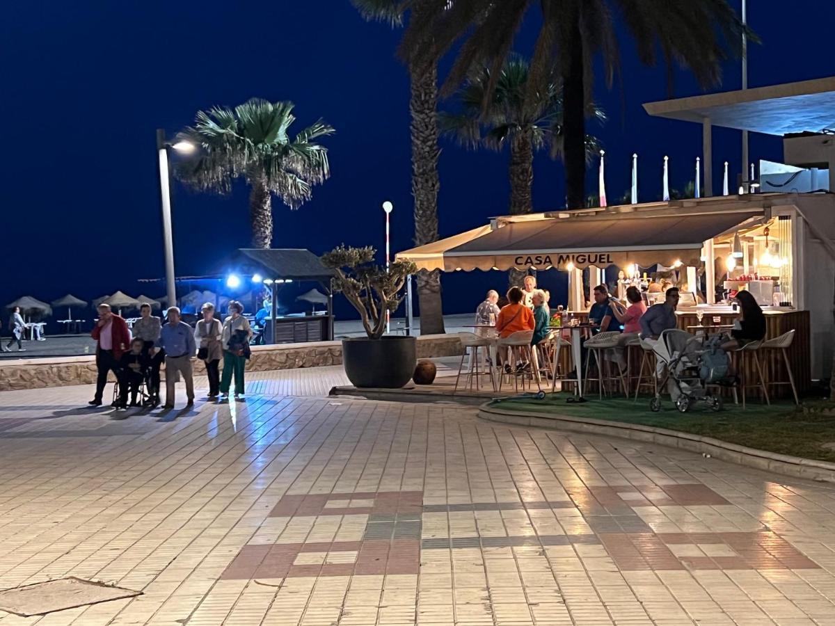 Luxury 190M2 Amplio Apartamento Moderno Con Terraza En La Azotea De 50M2 Junto A La Playa, En El Centro De Torre Del Mar, Malaga, Modern Large Apartment With 50M2 Roof Terrace By The Beach, Right In The Center Of Torre Del Mar, Malaga Екстер'єр фото